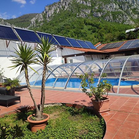 Pensiunea La Dolce Vita Băile Herculane Exteriör bild