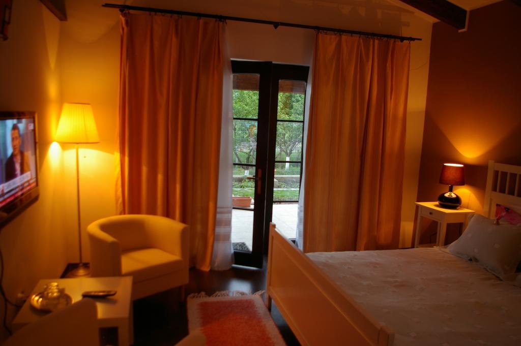 Pensiunea La Dolce Vita Băile Herculane Exteriör bild