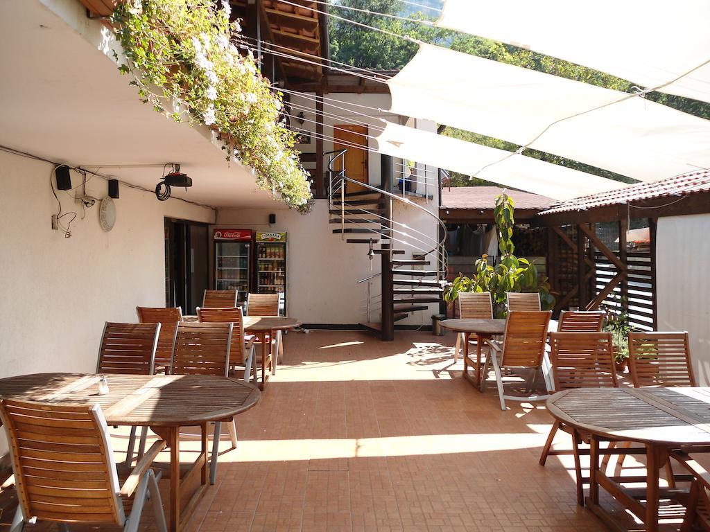 Pensiunea La Dolce Vita Băile Herculane Exteriör bild
