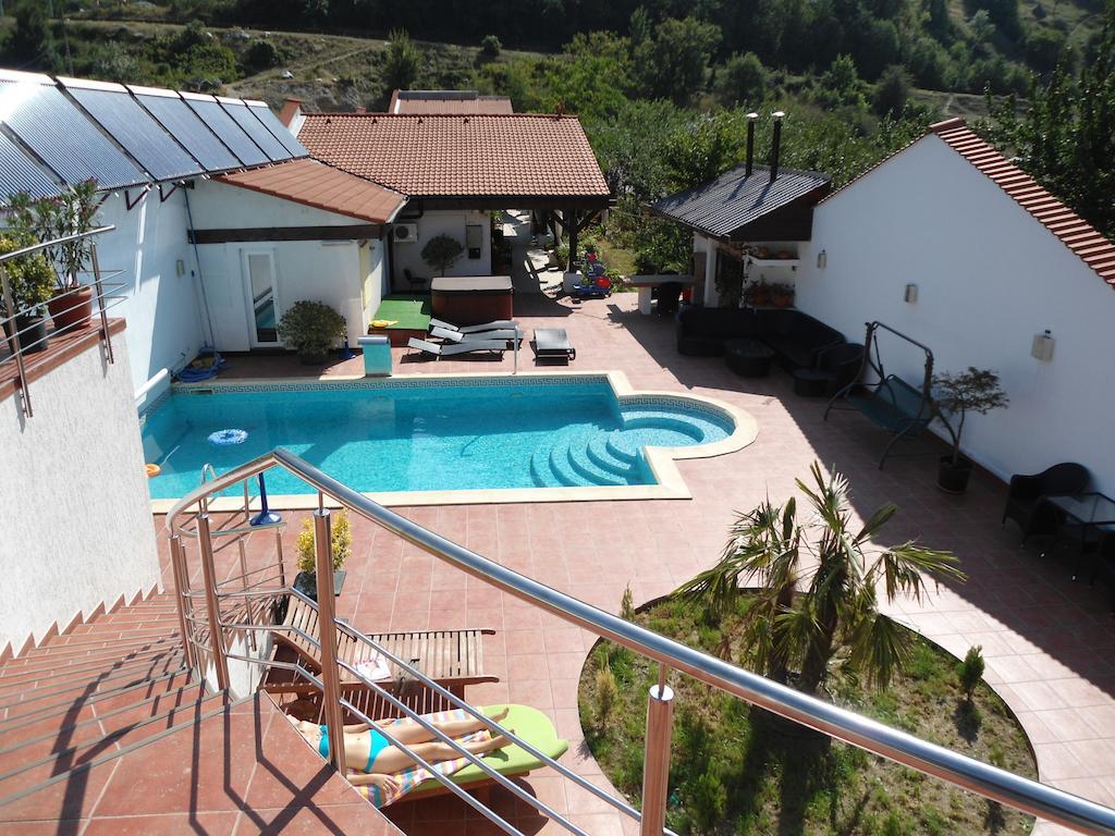 Pensiunea La Dolce Vita Băile Herculane Exteriör bild