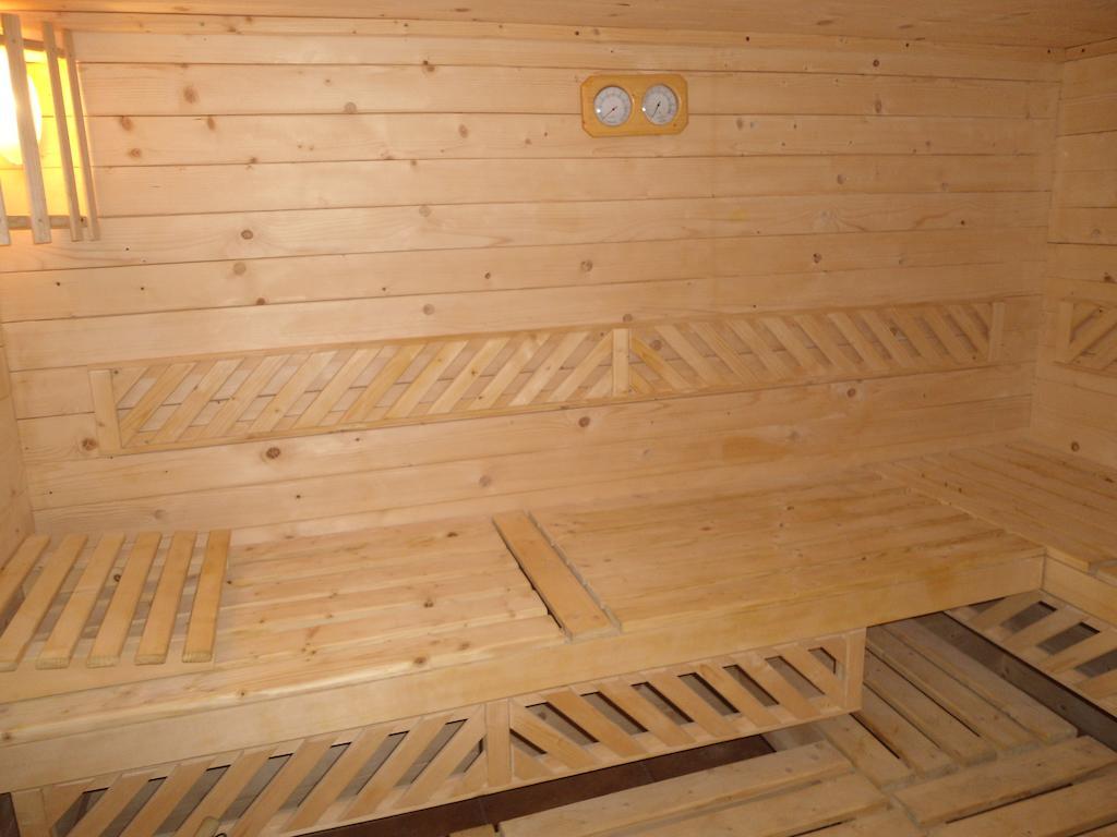Pensiunea La Dolce Vita Băile Herculane Exteriör bild